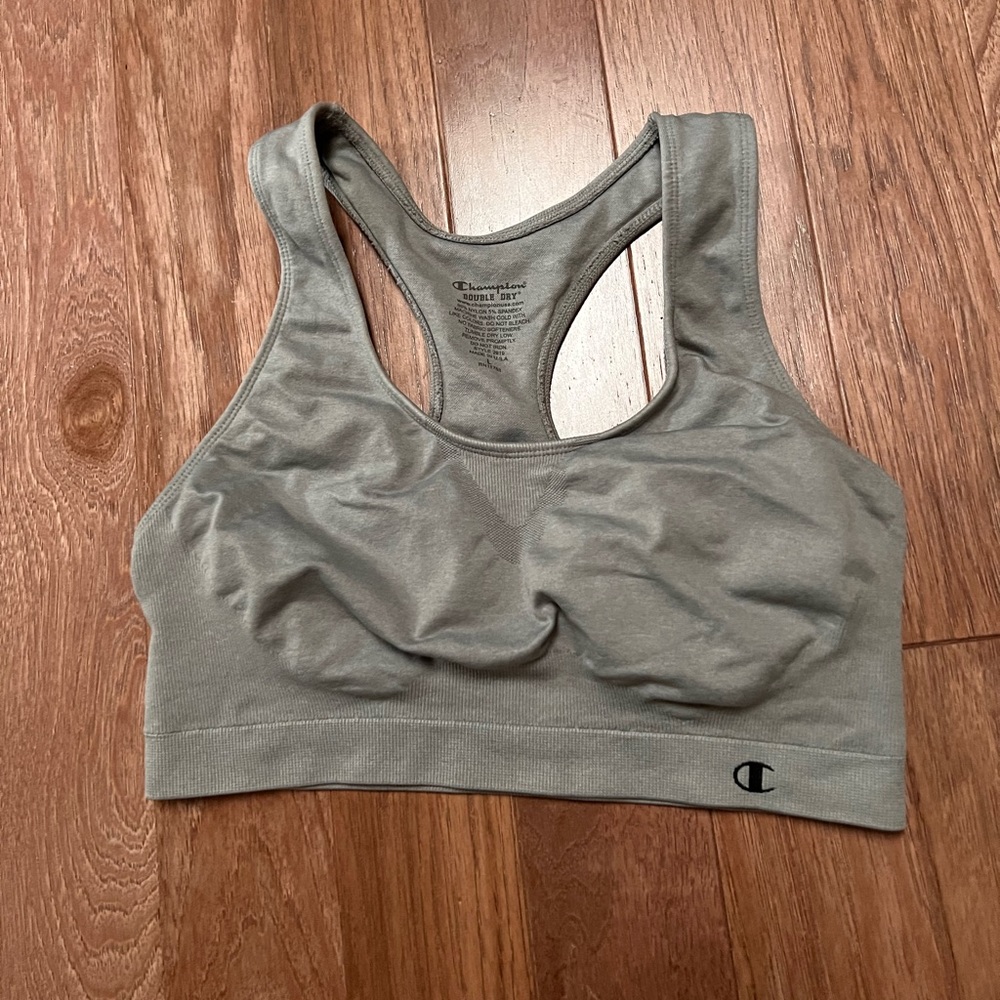 New champion sports bra size L